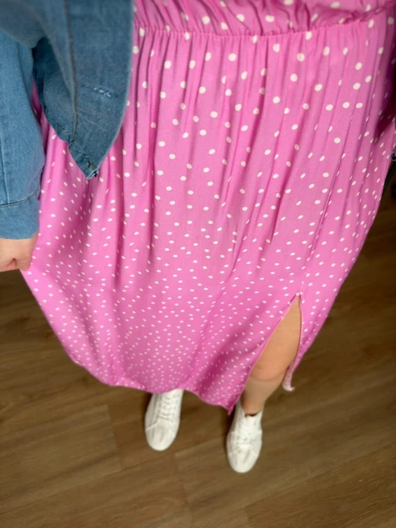 Dłuższa midi spódnica z rozcięciem wiskoza wiskozowa hit kropki różowa