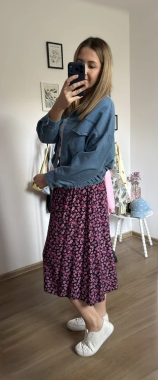 Dłuższa midi spódnica z rozcięciem wiskoza wiskozowa kwiaty różowa czarna- AURELIA