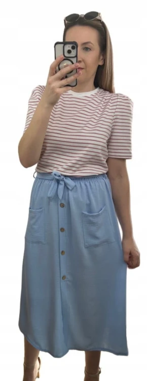 Dłuższa spódnica niebieska midi kieszenie wiskoza guziki wiosna lato
