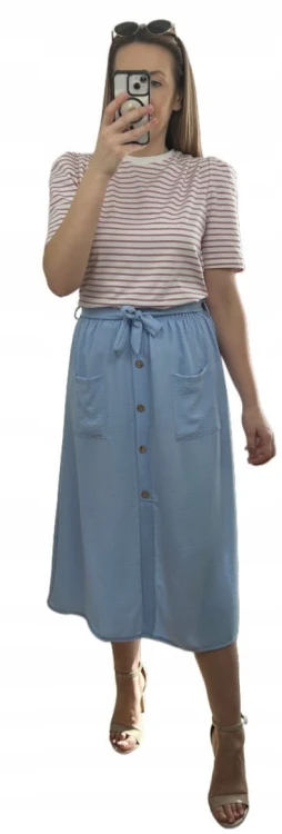 Dłuższa spódnica niebieska midi kieszenie wiskoza guziki wiosna lato