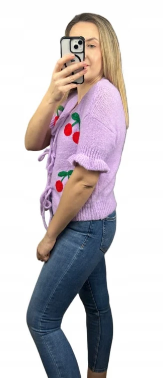 Fiolet sweterek krótki rękaw falbanka wiśnie cherry wiązany kokardki Azara