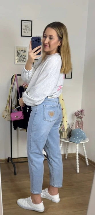 Jeansy niebieskie damskie jeansy jeans haft serca mom fit Milas M