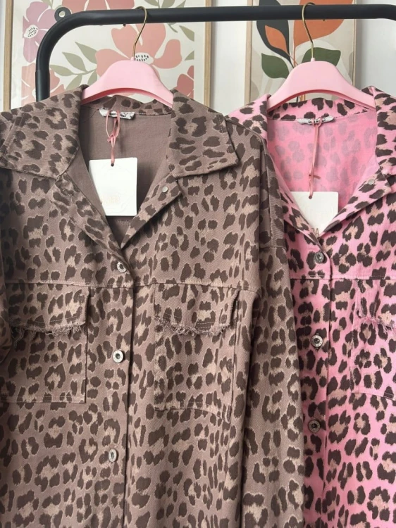 Katana jeansowa w panterkę cętki różowa brąz kieszenie bawełniana Azara - JUNGLE DENIM