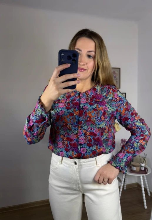 Koszula z kołnierzykiem w kwiaty 100% wiskoza wielokolorowa New Collection- FLORELLA