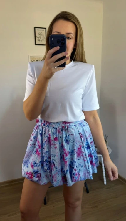 Krótka spódnica bombka wzorzysta luźna w różowe kwiaty kwiatki błękitna