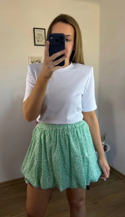 Krótka spódnica bombka wzorzysta luźna w zielona biała