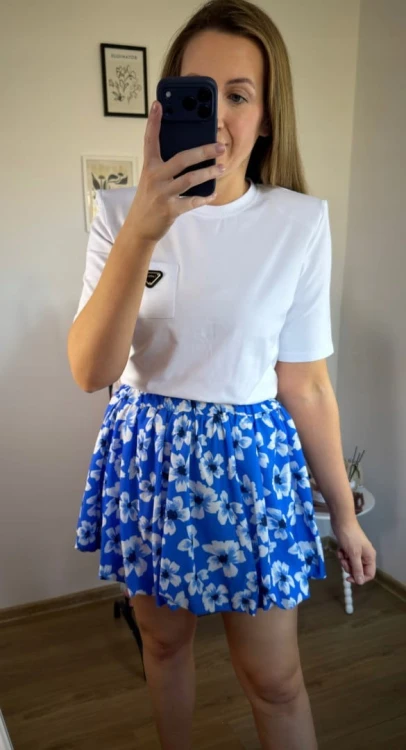 Krótka spódnica bombka wzorzysta w kwiaty kwiatki biała niebieska