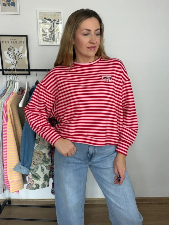 Lekka luźna bluza w poziome paski różowa czerwona haft Mooij- AMORE PARIS