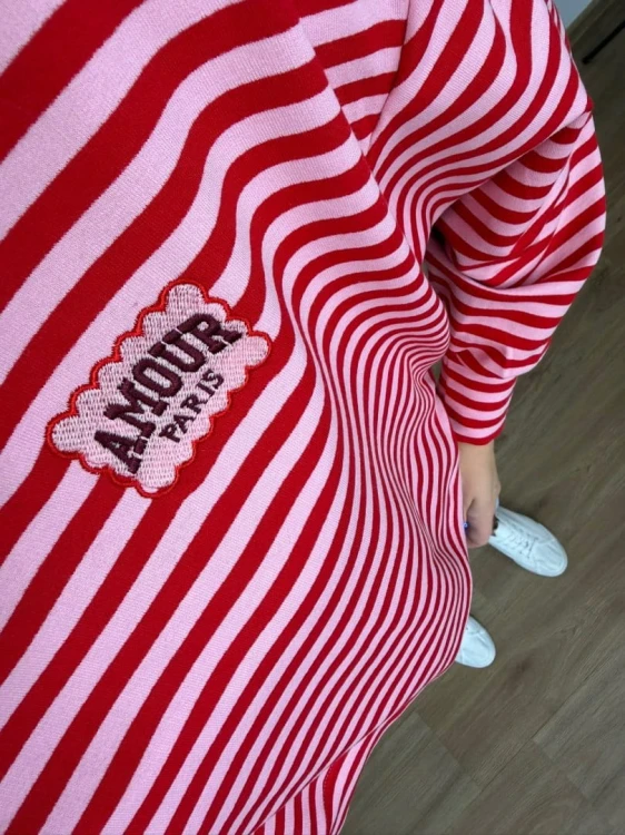 Lekka luźna bluza w poziome paski różowa czerwona haft Mooij- AMORE PARIS