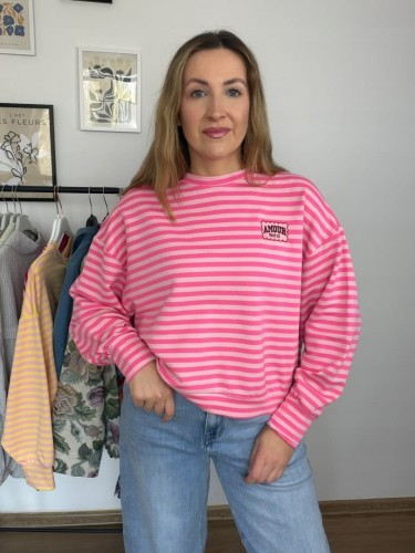 Lekka luźna bluza w poziome paski różowa haft Mooij- AMORE PARIS