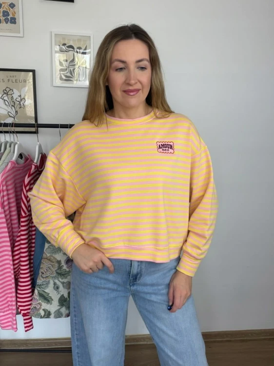 Lekka luźna bluza w poziome paski różowa żółta haft Mooij- AMORE PARIS