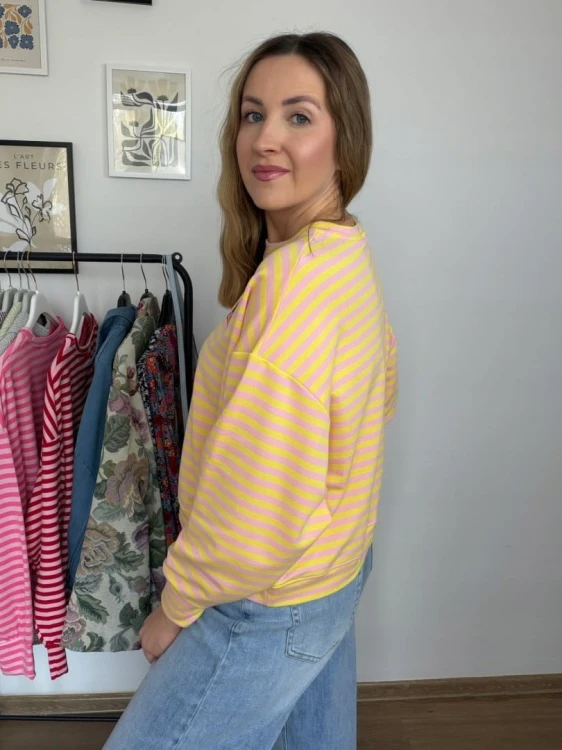 Lekka luźna bluza w poziome paski różowa żółta haft Mooij- AMORE PARIS