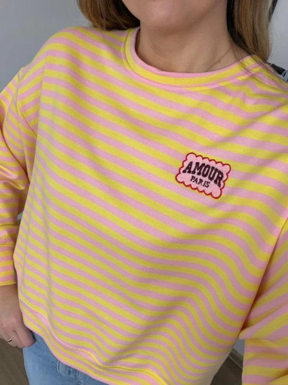 Lekka luźna bluza w poziome paski różowa żółta haft Mooij- AMORE PARIS