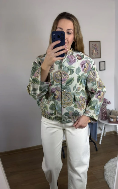 Luźna bomberka kurtka w kwiaty liście tkanina żakardowa - ORNELLA BOMBER