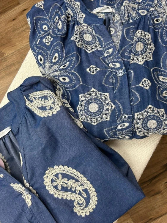 Luźna koszula ażurowa wzorzysta ze stójką szersze rękawy Made in Italy