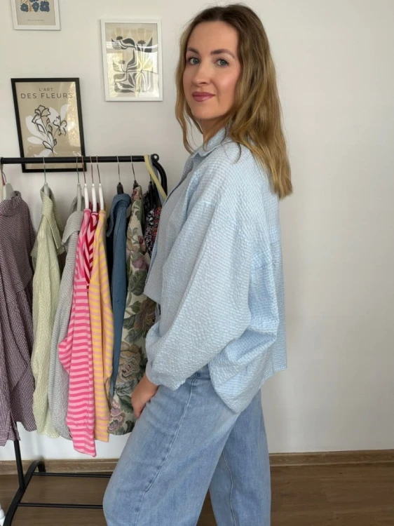Luźna koszula bawełniana oversize w kratę niebieska biała h-Trend -VELLA CHECK
