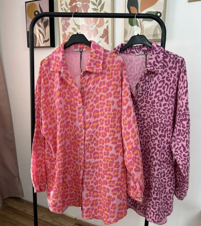 Luźna koszula muślinowa w panterkę cętki oversize muślin różowa pomarańcz