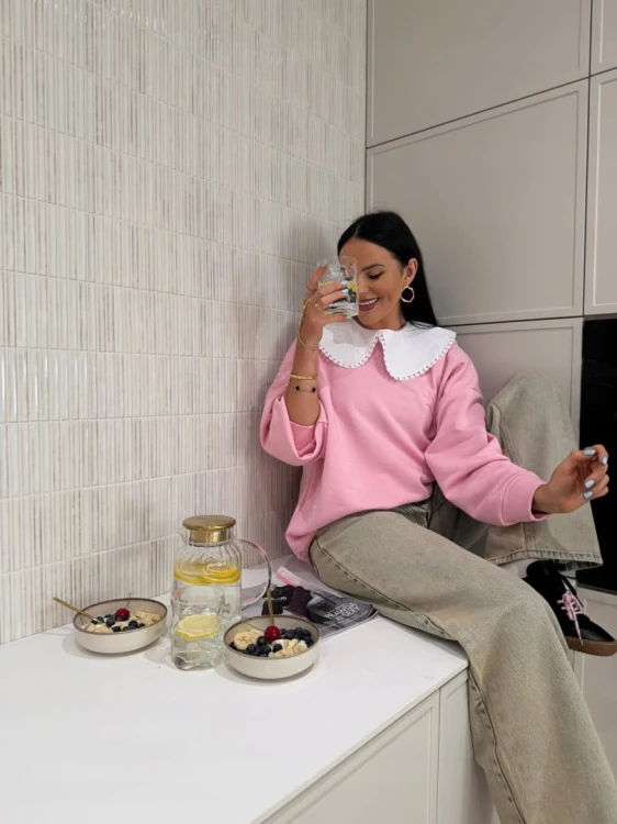 Luźna różowa bluza oversize z kołnierzem bawełniana La Milla