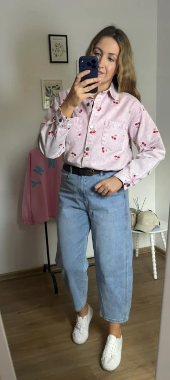 Luźna różowa katana koszula jeansowa jeans oversize wiśnie haft- CHERRY DREAM