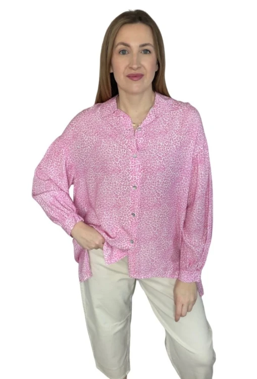 Luźna różowa koszula oversize cętki panterka 100% wiskoza kołnierzyk- PANTHER BLOOM