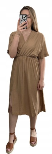 Luźna wiskozowa sukienka midi z rozcięciem kopertowy dekolt wiskoza karmel