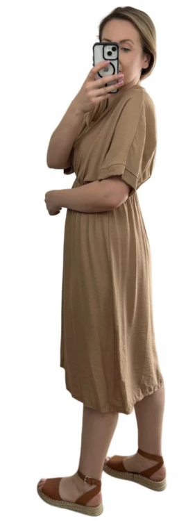 Luźna wiskozowa sukienka midi z rozcięciem kopertowy dekolt wiskoza karmel