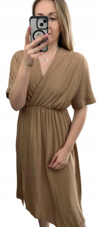 Luźna wiskozowa sukienka midi z rozcięciem kopertowy dekolt wiskoza karmel