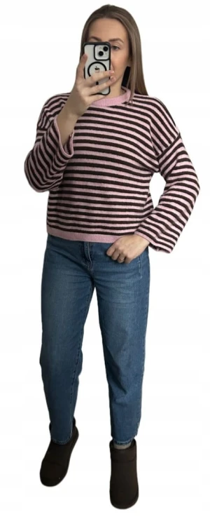 Luźny sweter w poziome paski szeroki rękaw wiskoza wełna róż czekolada - STRIPY BELLA