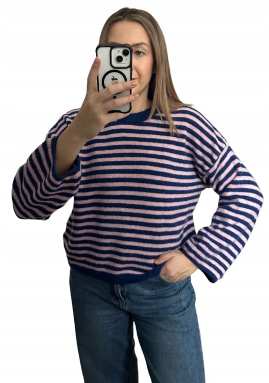 Luźny sweter w poziome paski szeroki rękaw wiskoza wełna róż granat- STRIPY BELLA