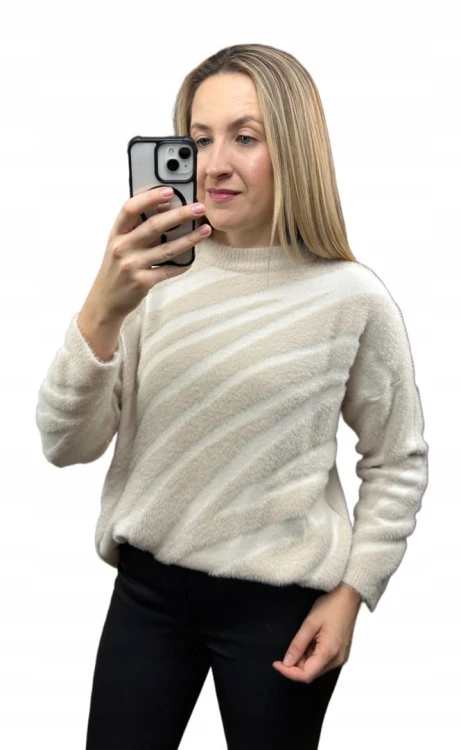 Miękki wzorzysty sweterek oversize luźny zebra wiskoza wełna