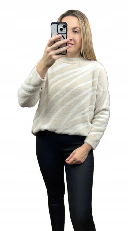 Miękki wzorzysty sweterek oversize luźny zebra wiskoza wełna