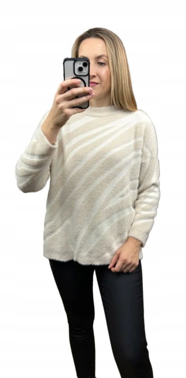 Miękki wzorzysty sweterek oversize luźny zebra wiskoza wełna