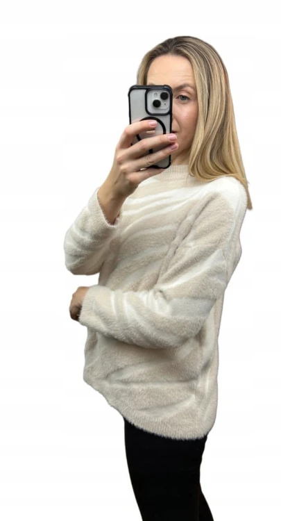 Miękki wzorzysty sweterek oversize luźny zebra wiskoza wełna