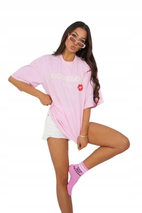 Różowy t-shirt bawełniany BUGDALOVA oversize luźny By Mia- MOOD