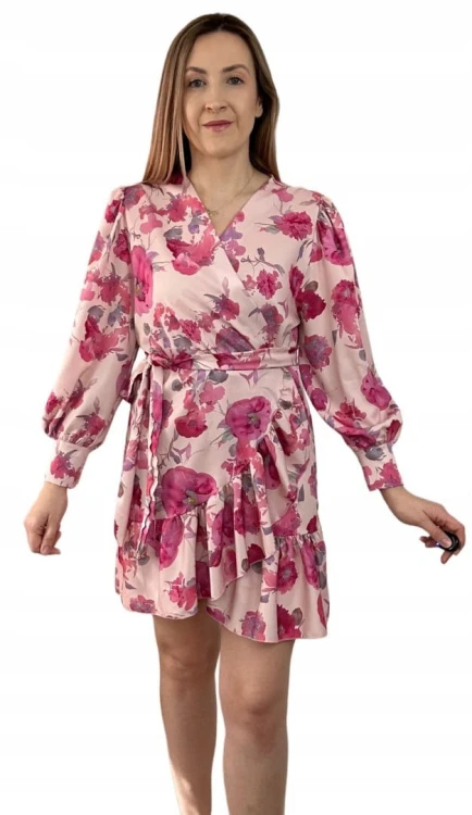 Szlafrokowa kopertowa krótka sukienka w kwiaty falbanka rękaw różowa róż