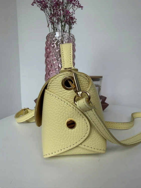 Torebka mała skóra naturalna licowa cytrynowa żółta pasek Vera Pelle- MARZIA