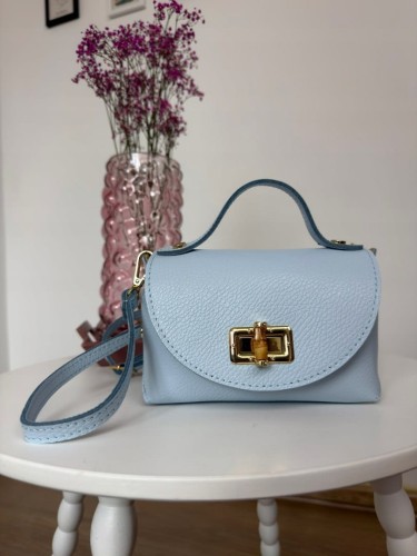 Torebka mała skóra naturalna licowa niebieska błękitna pasek Vera Pelle- MARZIA