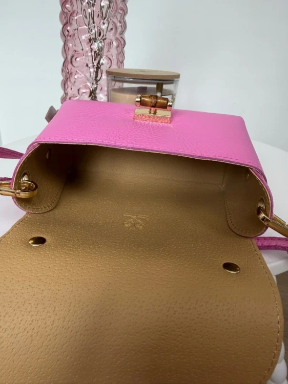 Torebka mała skóra naturalna licowa różowa cukierek pasek Vera Pelle- MARZIA