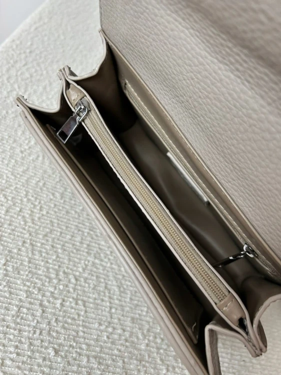 Toupe szaro-beżowa mała torebka na ramię ze srebrnym łańcuszkiem Unibella