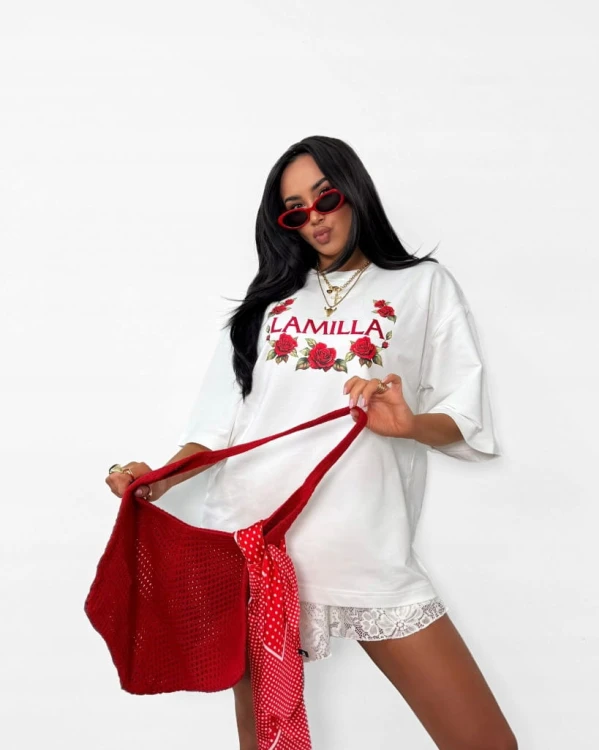 koszulka oversize biała La Milla bawełniana z haftem czerwone róże