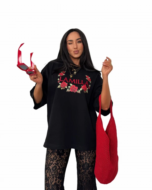t shirt damski la milla czarny oversize z nadrukiem róże stylizacja casual