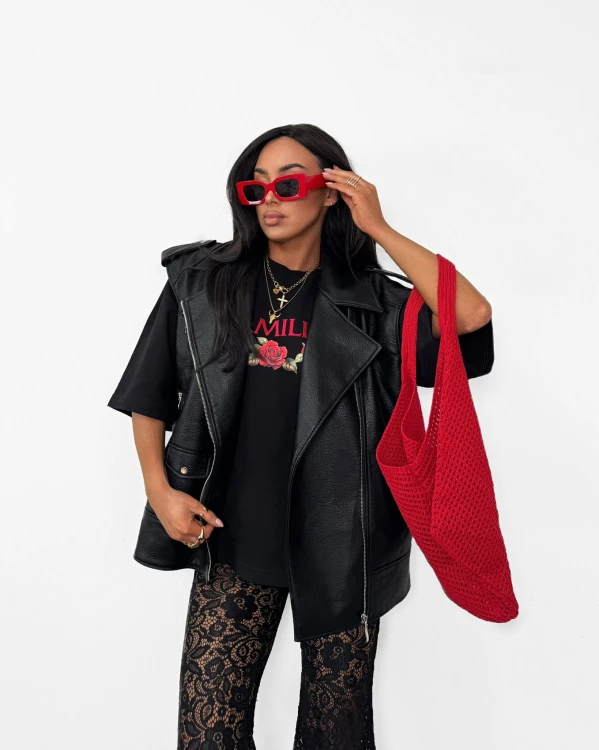 t shirt damski czarny la milla z nadrukiem róż stylizacja modna