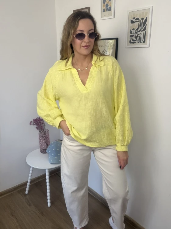 żółta koszula muślinowa ROSALIE dekolt V luźna stylizacja przód