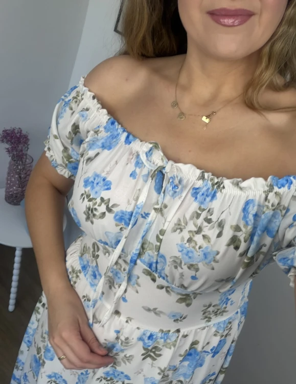 Sukienka FIORELLA midi w kwiaty niebieskie kobieca sukienka na lato