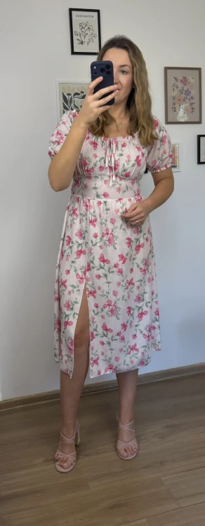 Sukienka FIORELLA midi w kwiaty różowe talia dopasowanie