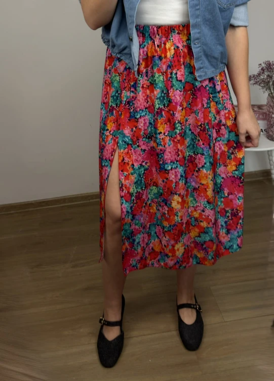 Zwiewna spódnica midi w kwiaty AURELIA z rozcięciem
