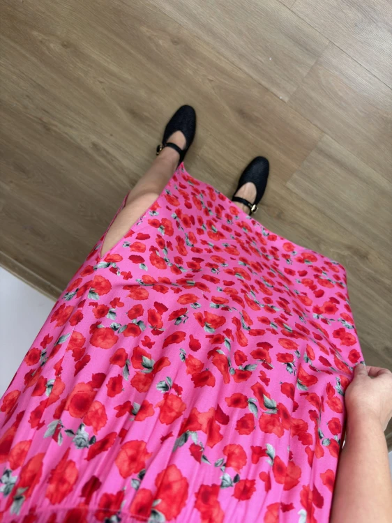 Różowa spódnica midi AURELIA w kwiaty 100% wiskoza przód