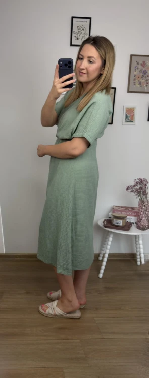 Sukienka muślinowa SUMMER matcha zielona bok