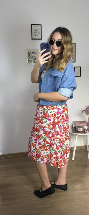 Spódnica midi AURELIA kolorowe kwiaty bok stylizacja
