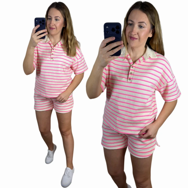Dzianinowy komplet PALERMO neon róż w paski z bluzką polo i szortami